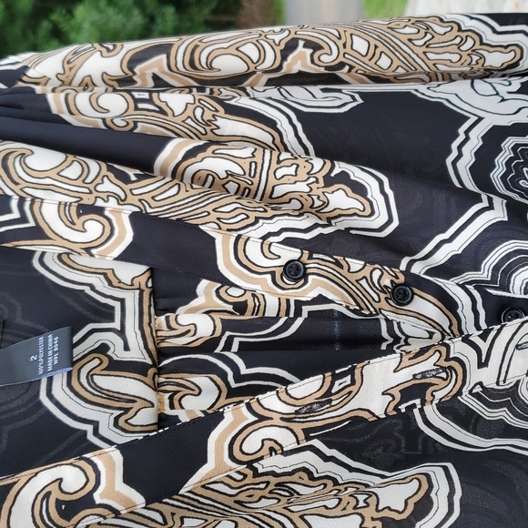 5/$25 - Relaxed fit 😌 INC blouse, sz 2 - Picture 6 of 8